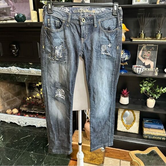 GUESS  Distressed Boho Straight Leg Dark Wash Blue Jeans Size 27 - Picture 1 of 12